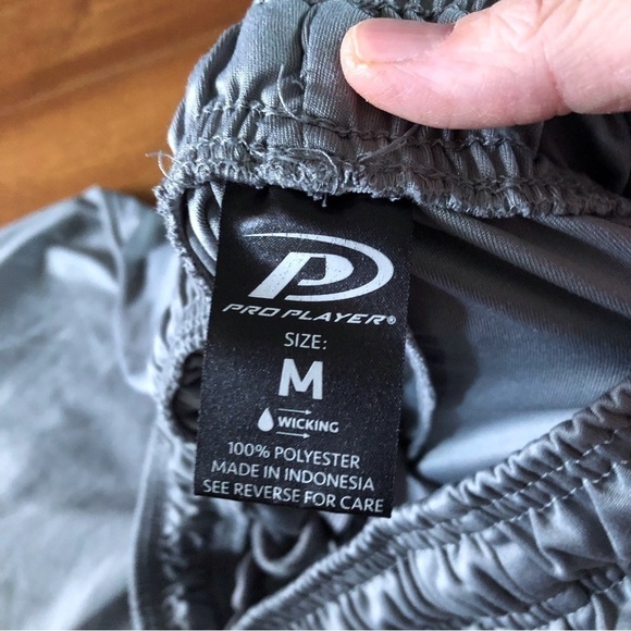 Pro player gray athletic shorts in size M - Picture 4 of 4